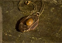 catonRoof-vintage-locket03-web