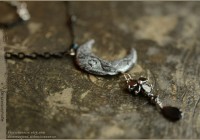 nocturne-garden-Moon-necklace01-web